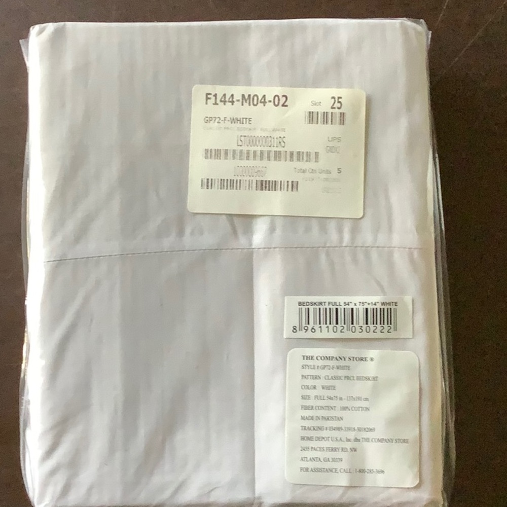 White cotton full size bed skirt